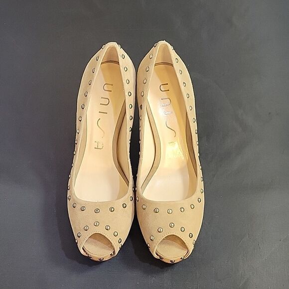 BRAND NEW UNISA PEEP TOE SUEDE WOMEN"S BLOCK STUDDED DETAILING PUMP - Picture 1 of 13
